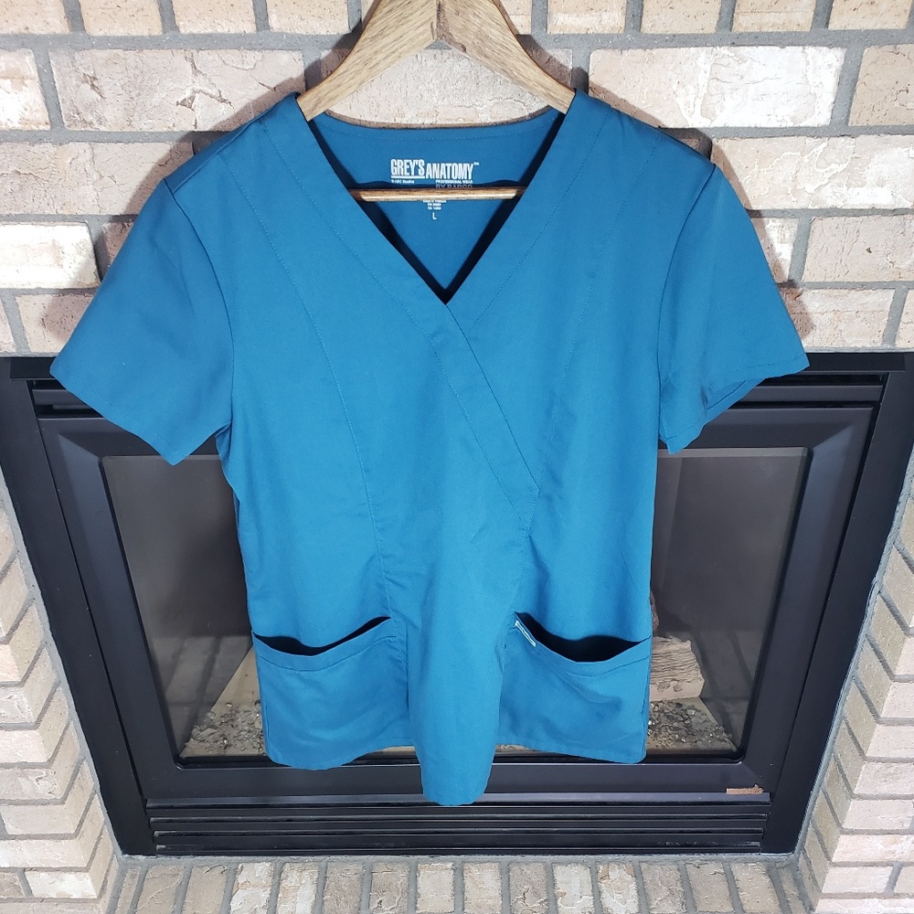 Grey's Anatomy Women's L Scrub Top